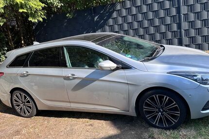 Hyundai i40 137.000 km 10.000 &euro; Ritterhude 27721