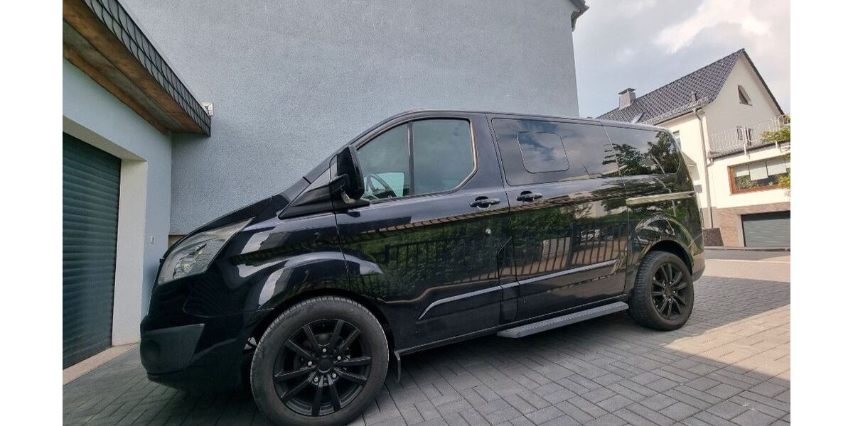 Ford Tourneo Custom 177.200 km 15.850 &euro; Remscheid 42855