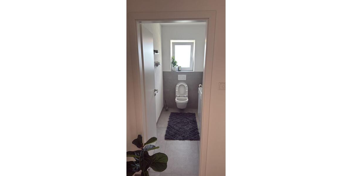 Dachgeschoßwohnung Butzbach - 3 Zimmer, 90 m&sup2;, 1.300&euro; | Angebot:25444859