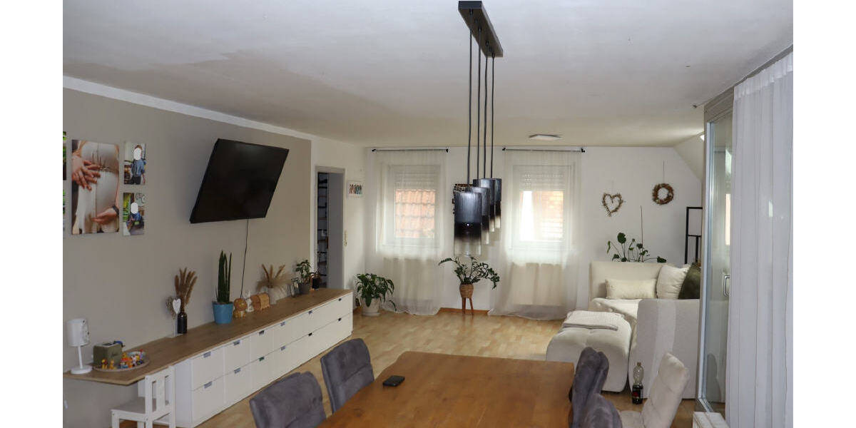 Helle 4,5-Zimmerwohnung mit Loggia und Garage im Zentrum von Creglingen 4 zimmer