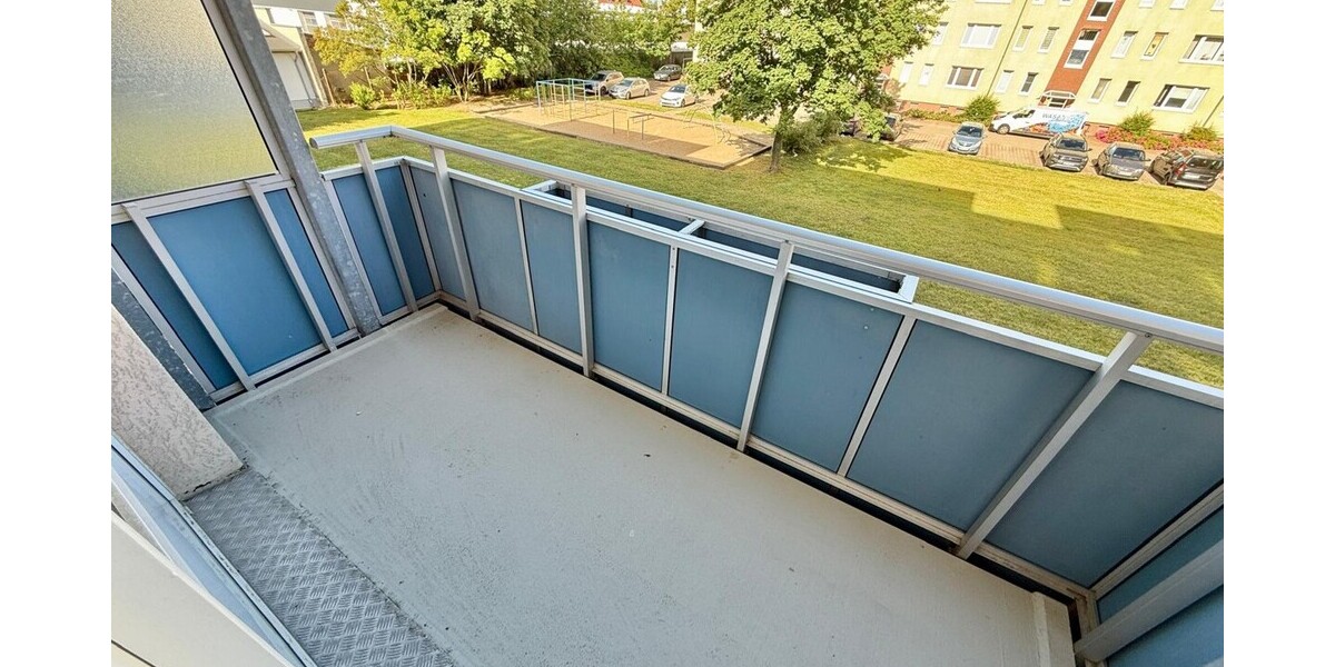 HORN IMMOBILIEN++ Neubrandenburg, renovierte 3-Raum Eigentumswohnung mit Balkon -bezugsfrei- - Etagenwohnung Neubrandenburg Datzeberg | Angebot:27003357