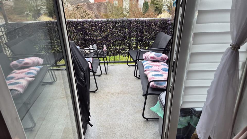 Etagenwohnung Felsberg - 4 Zimmer, 79 m&sup2;, 900&euro; | Angebot:25239514