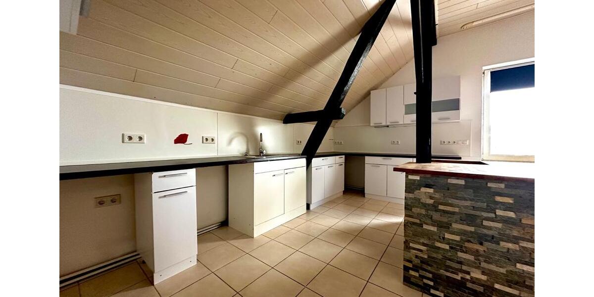 Großzügige 4-Zimmer-Altbauwohnung im Ortszentrum von Neuenburg 4 zimmer