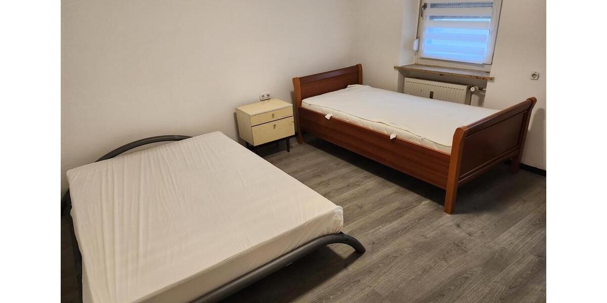 Etagenwohnung Hof Altstadt - 3 Zimmer, 65 m&sup2;, 35&euro; | Angebot:26398524