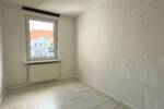 RUDNICK bietet URBANES KLEINOD: 2-Zimmer Wohnung mit Balkon und DG-Potential