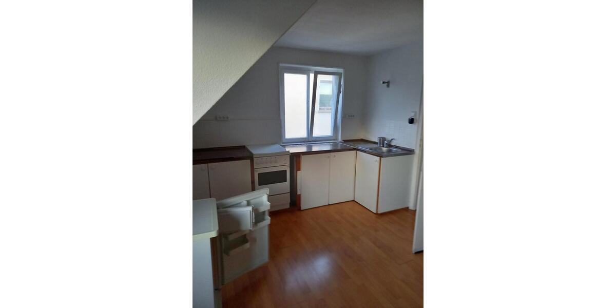 Dachgeschoßwohnung Esslingen am Neckar - 2.5 Zimmer, 55 m&sup2;, 780&euro; | Angebot:25537868