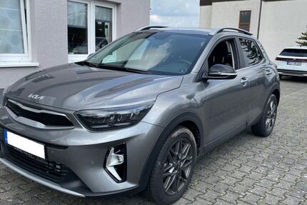 Kia Stonic 16.000 km 18.990 &euro; Coswig 01640