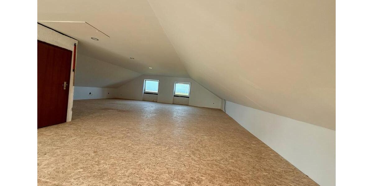 Einfamilienhaus Beverungen - 13 Zimmer, 258 m&sup2;, 235.000&euro; | Angebot:26226576