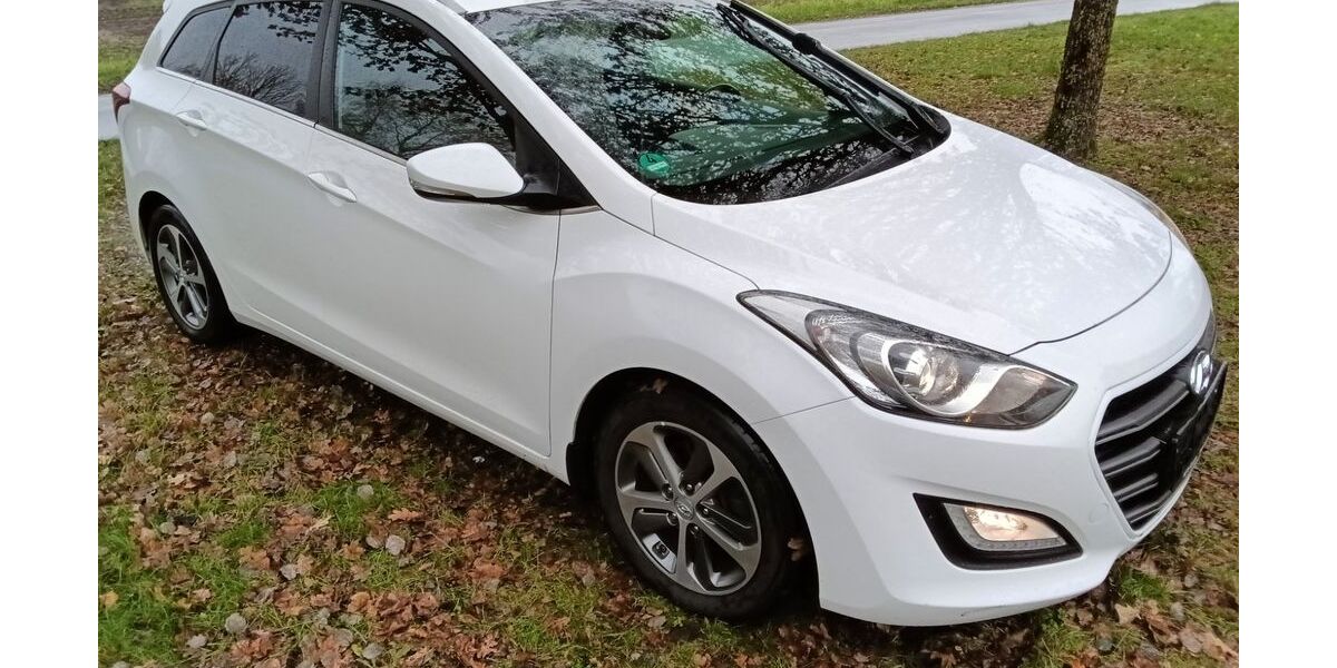 Hyundai i30 144.999 km 8.499 &euro; Loxstedt-Nesse 27612