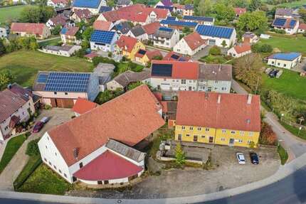 Haus Gnotzheim - 7 Zimmer, 268 m&sup2;, 239.000&euro; | Angebot:27724573