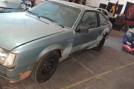 Opel Monza 140.000 km 2.999 &euro; Oldenburg 26135