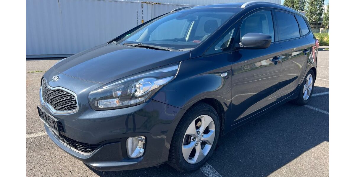 Kia Carens 216.000 km 4.950 &euro; Berlin 12057