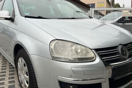 VW Jetta 146.975 km 4.900 € Bannewitz 01728