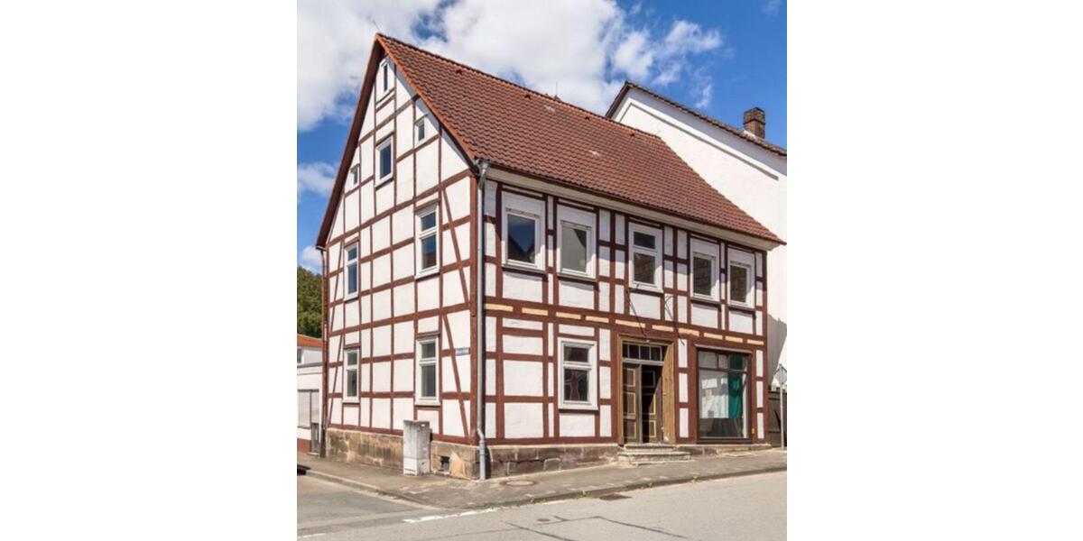 Einfamilienhaus Bad Arolsen - 8 Zimmer, 110 m&sup2;, 185.000&euro; | Angebot:24848427