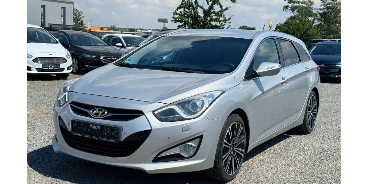 Hyundai i40 214.000 km 3.450 &euro; Düren 52351