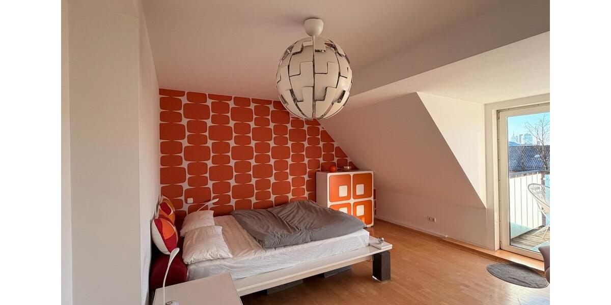 Dachgeschoßwohnung München Maxvorstadt - 3 Zimmer, 140 m&sup2;, 1.900&euro; | Angebot:26035484