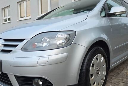 VW Golf 93.000 km 6.480 &euro; Kraichtal 76703