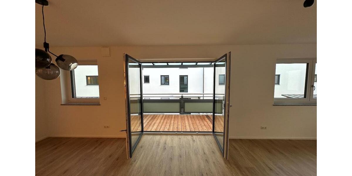 Neue 3-Zi.-Wohung mit XXL Balkon, Einbauküche und möbliertem Bad ab sofort zu vermieten. 3 zimmer