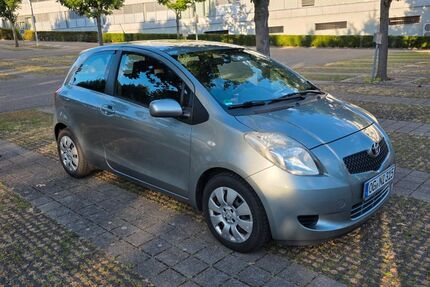 Toyota Yaris 211.000 km 2.300 &euro; Offenburg 77654