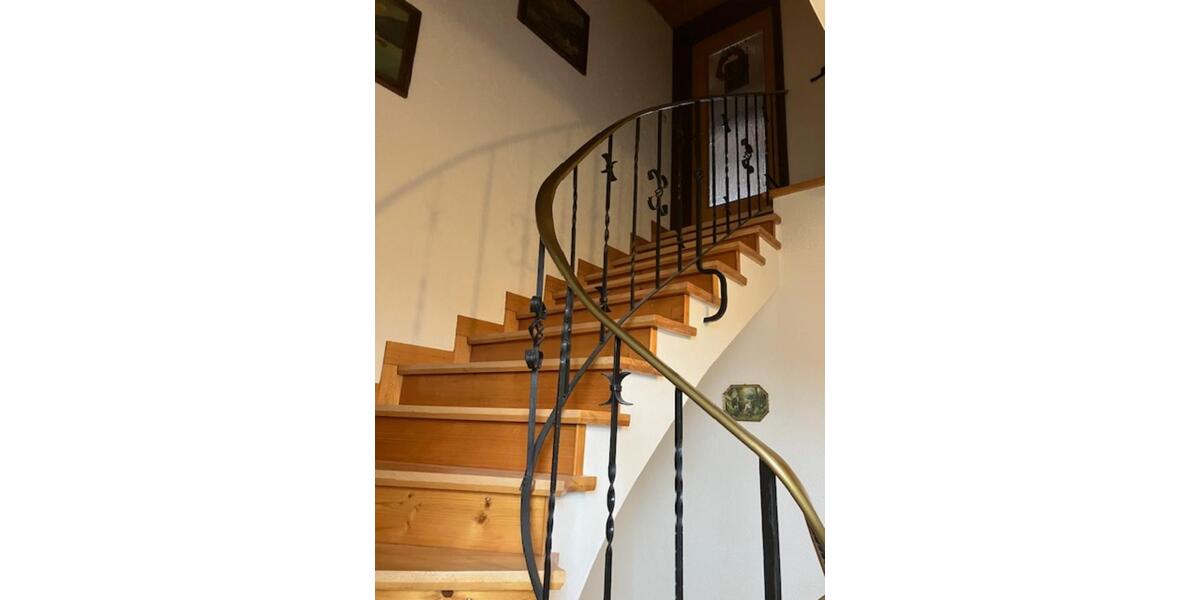 Dachgeschoßwohnung Bergen - 3 Zimmer, 73 m&sup2;, 1.100&euro; | Angebot:25281049