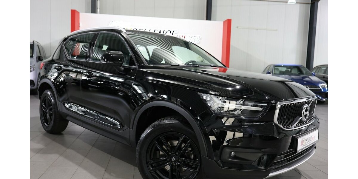 Volvo XC40 T3 MOMENTUM-PRO VIRTUAL-COCKPIT, MATRIX-LED 74.000 km 23.444 &euro; Hamm 59077