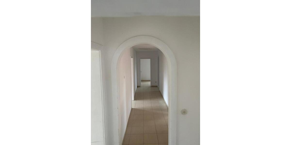 4-Zimmer Wohnung Zentral in NI EBK + Balkon 4 zimmer