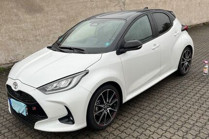 Toyota Yaris 17.000 km 23.999 &euro; Neuhofen 67141