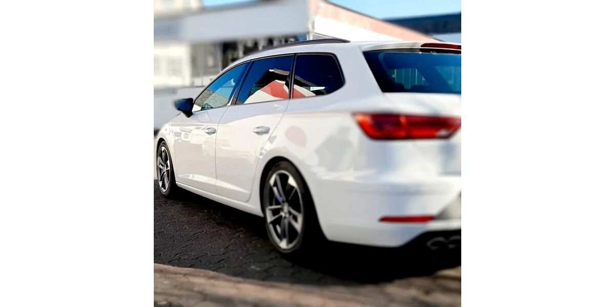 Seat Leon 40.300 km 17.500 &euro; Schmallenberg 57392