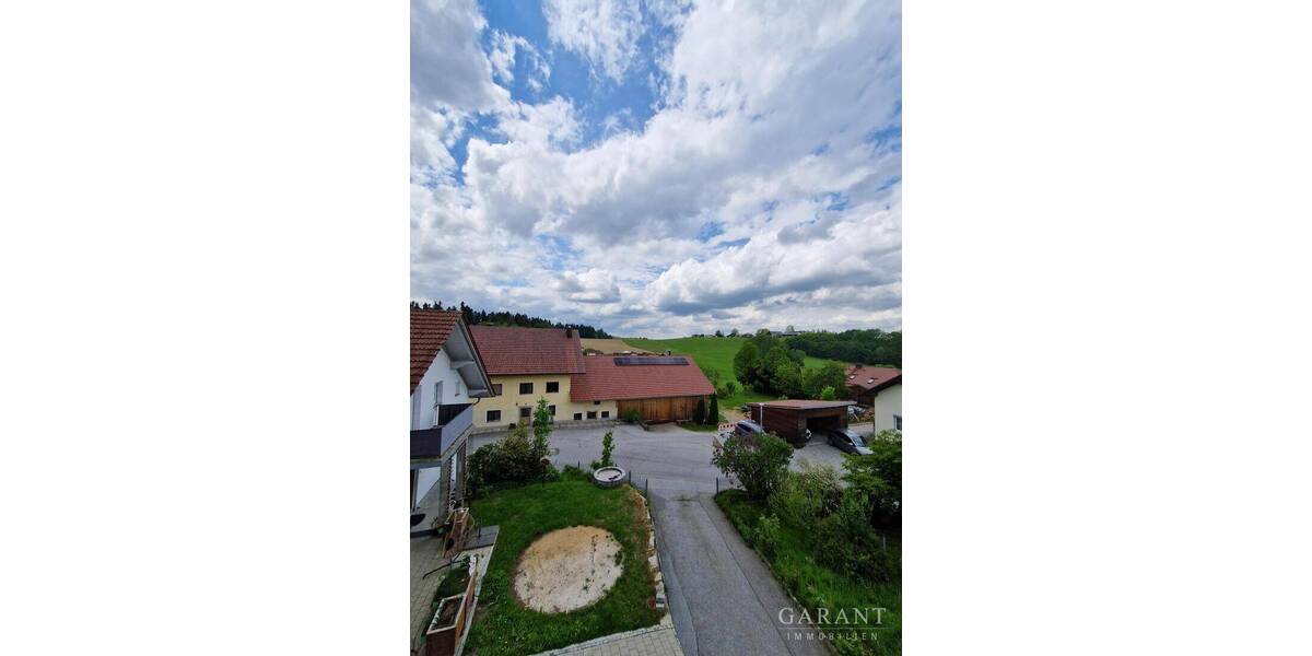 Etagenwohnung Hutthurm Lenzersdorf - 3 Zimmer, 87 m&sup2;, 175.000&euro; | Angebot:26694501