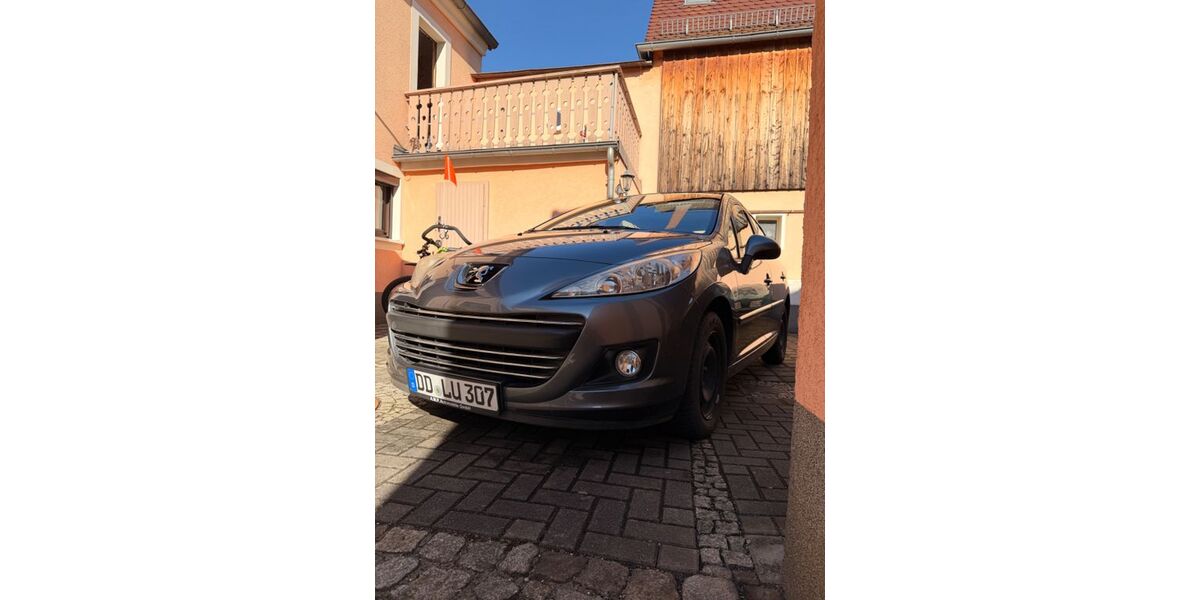 Peugeot 207 87.000 km 3.499 &euro; Meißen 01662