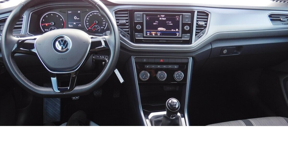 VW T-Roc 1.0 Cabriolet Style TSI BMT Navi Klima 25.700 km 19.990 € Vordorf 38533