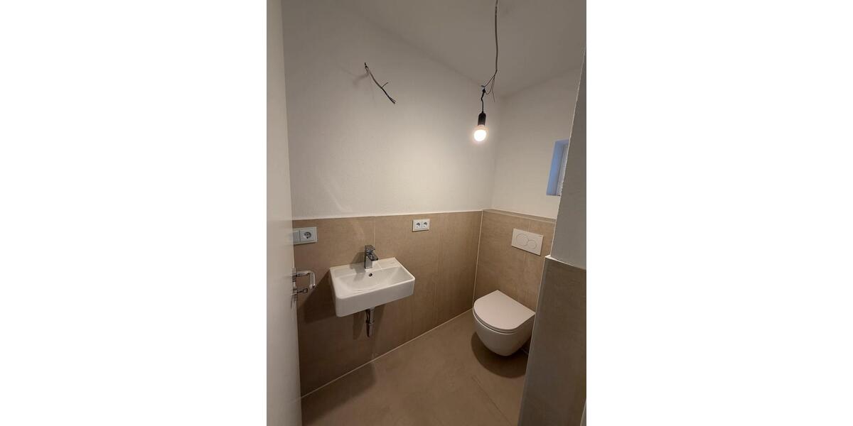 Reihenhaus Stuttgart Stuttgart-West - 8 Zimmer, 197 m&sup2;, 3.100&euro; | Angebot:24574194