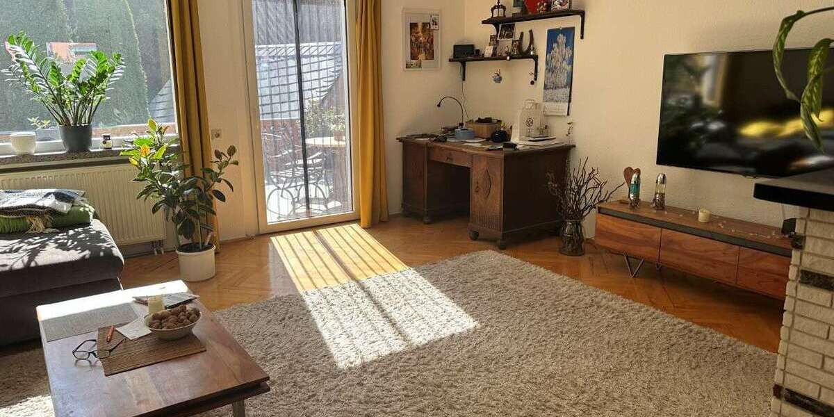 Saniertes Einfamilienhaus mit zwei Garagen in guter Wohnlage - Einfamilienhaus Unterwellenborn | Angebot:26777918