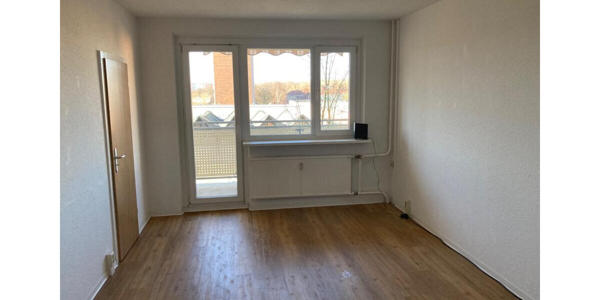 Etagenwohnung Rostock Evershagen - 1 Zimmer, 37 m&sup2;, 330&euro; | Angebot:25420466