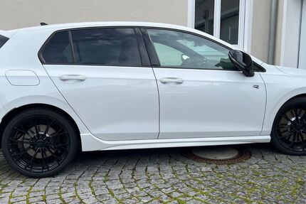 VW Golf 2.999 km 55.900 &euro; Freising 85354