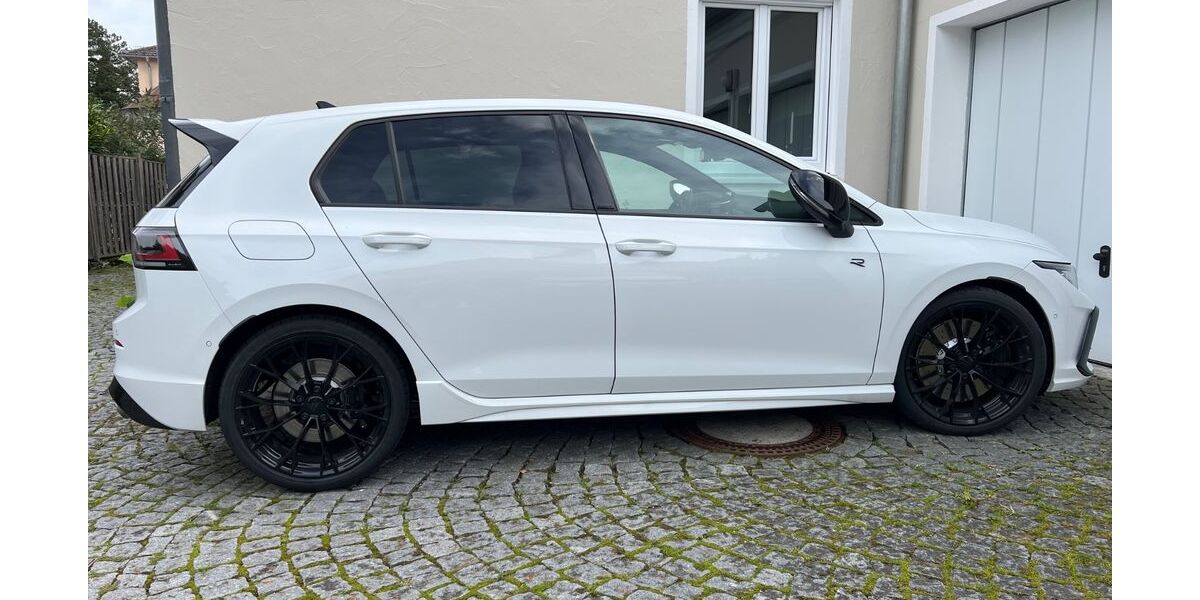 VW Golf 2.999 km 55.900 &euro; Freising 85354