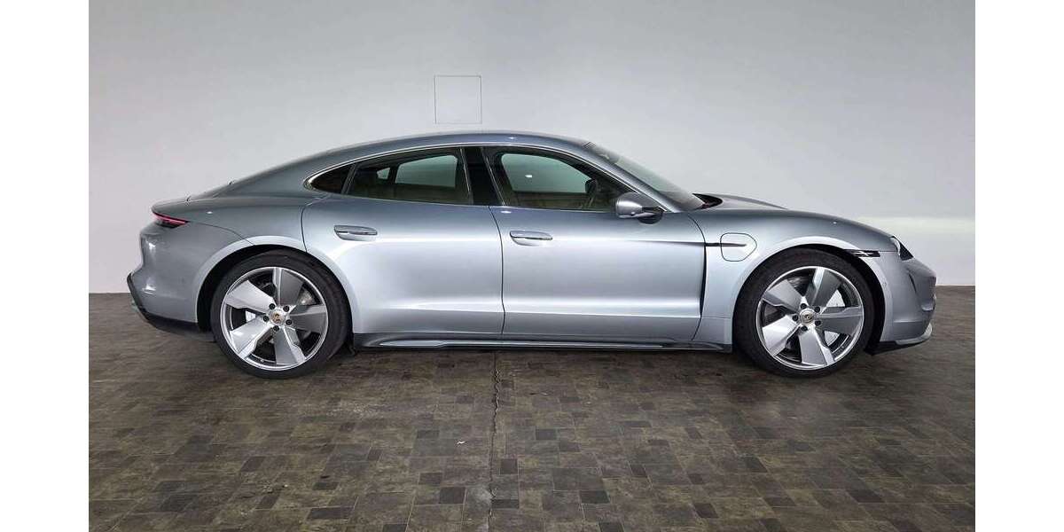 Porsche Taycan 27.000 km 63.890 &euro; Nümbrecht-Niederbröl 51588