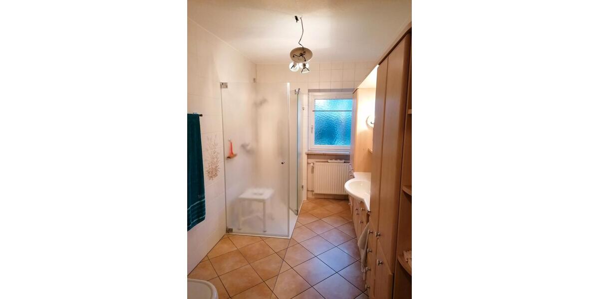 Einfamilienhaus Schweinfurt Bellevue - 2 Zimmer, 124 m&sup2;, 1.250&euro; | Angebot:26048186