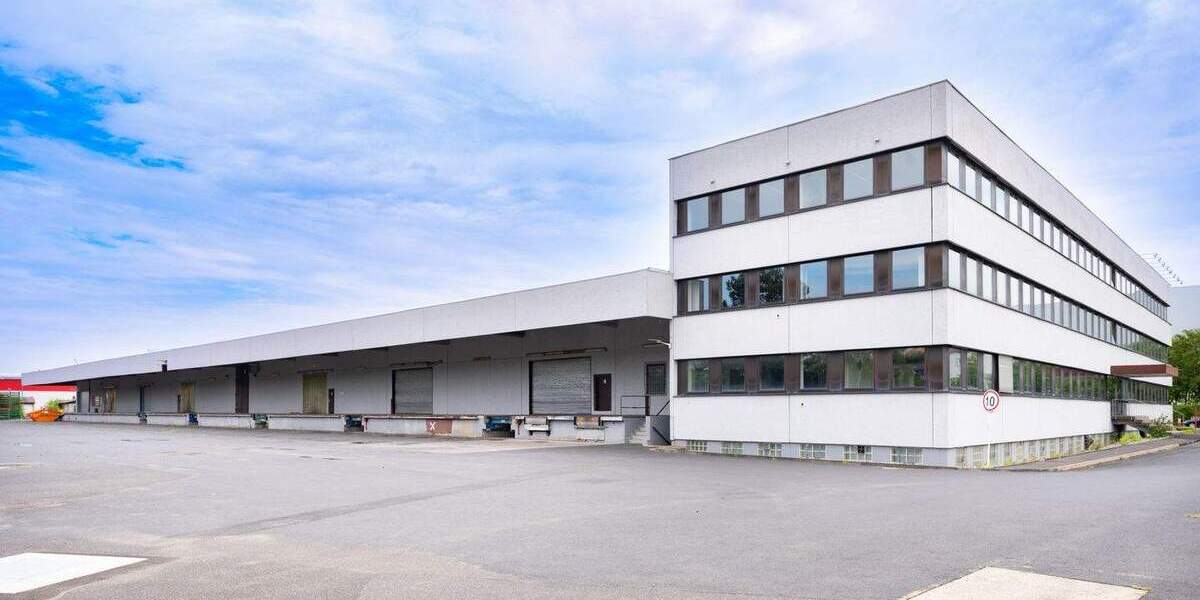 Lagerhalle mit LKW-Werkstatt und Bürogebäude zimmer