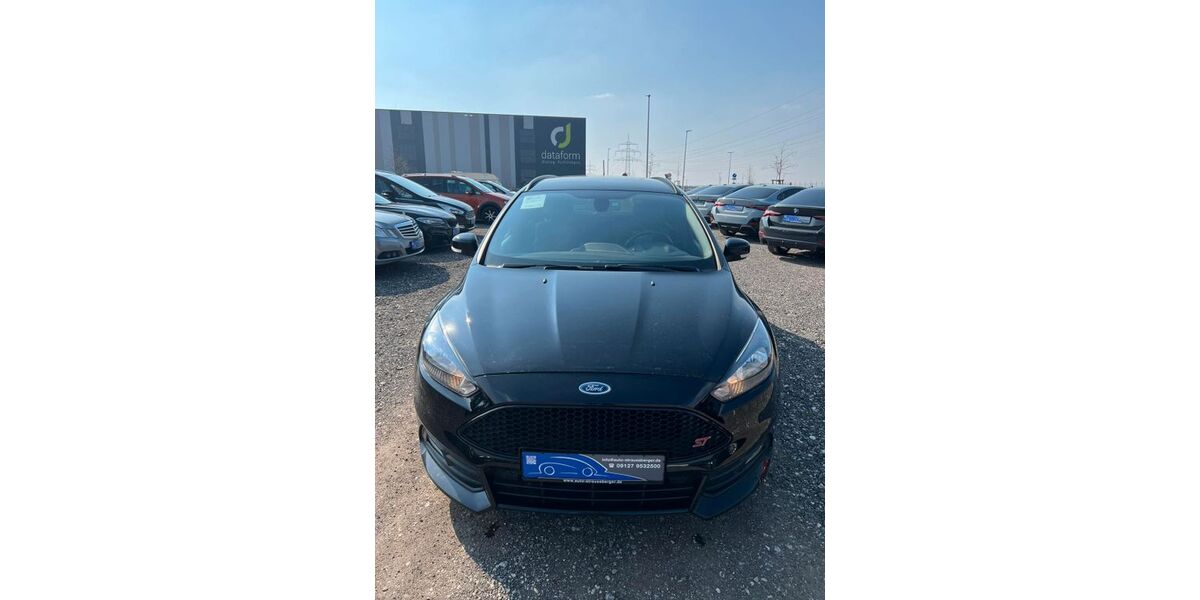 Ford Focus 66.950 km 13.580 &euro; Buchschwabach bei Nürnberg 90574
