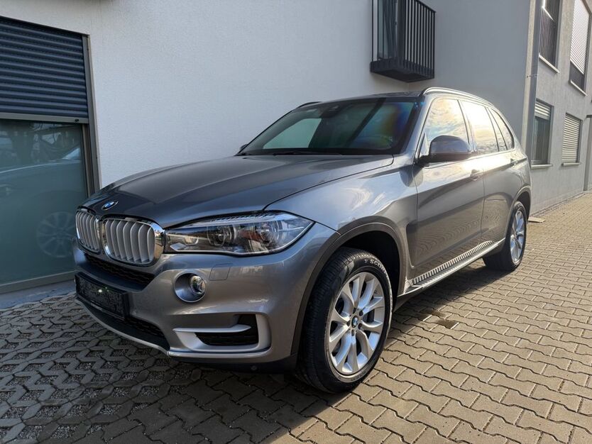 BMW X5 20.700 km 157.900 € München 81737