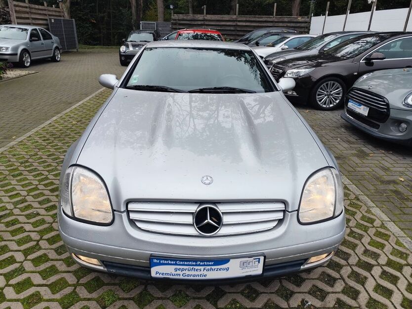 Mercedes-Benz SLK 230 165.883 km 4.999 € Hatten 26209