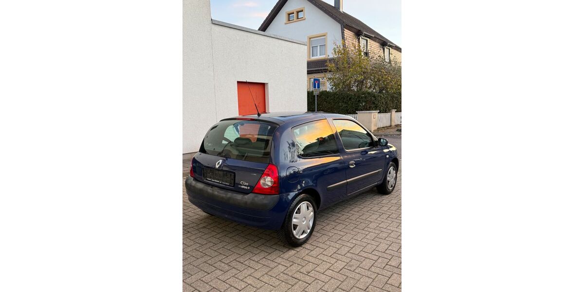 Renault Clio 190.000 km 999 &euro; Oberkirch 77704