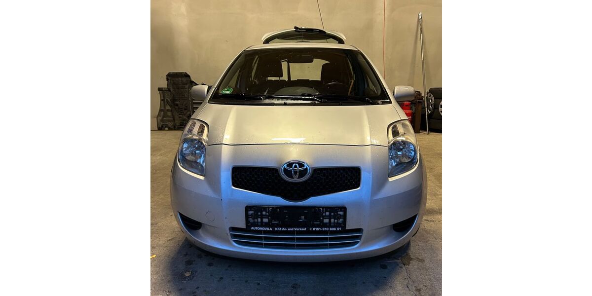 Toyota Yaris 158.918 km 2.800 &euro; Ilsenburg 38871