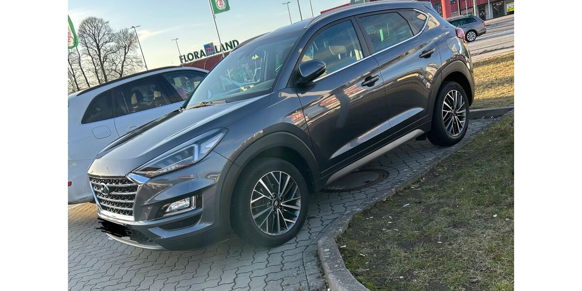Hyundai TUCSON 128.459 km 17.499 &euro; Lübeck 23566