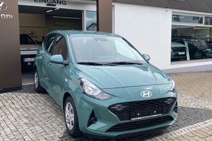 Hyundai i10 2.000 km 14.890 &euro; Emmendingen-Kollmarsreute 79312