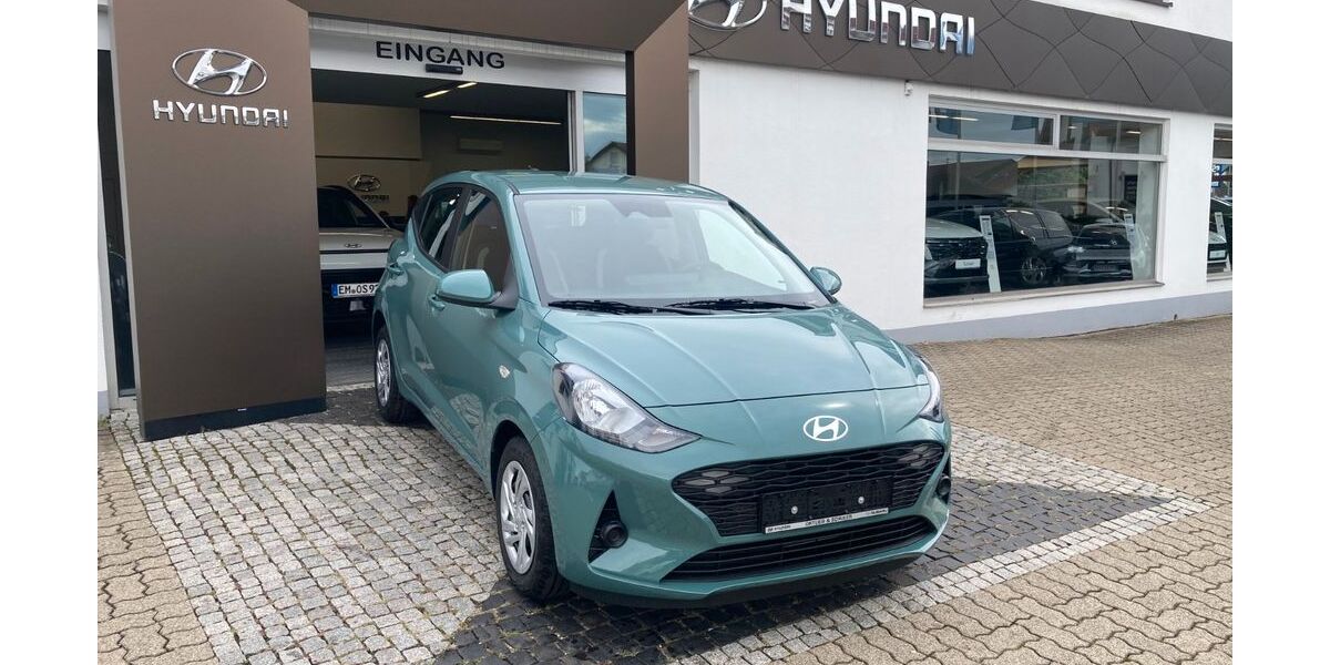 Hyundai i10 2.000 km 14.890 &euro; Emmendingen-Kollmarsreute 79312