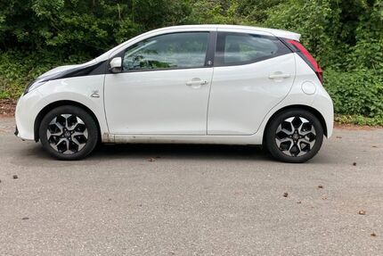 Toyota Aygo (X) 20.800 km 10.500 &euro; Konstanz 78464