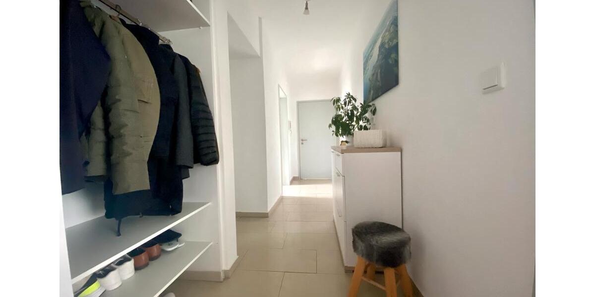 Etagenwohnung Engen - 2 Zimmer, 68 m&sup2;, 1.000&euro; | Angebot:26393631