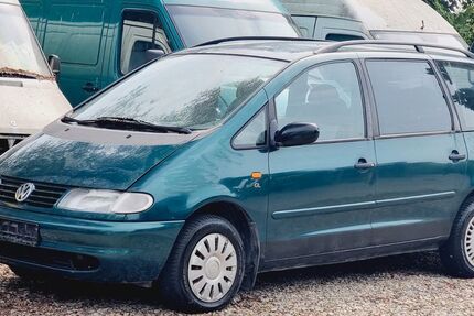 VW Sharan 134.554 km 2.850 &euro; Berlin 13629